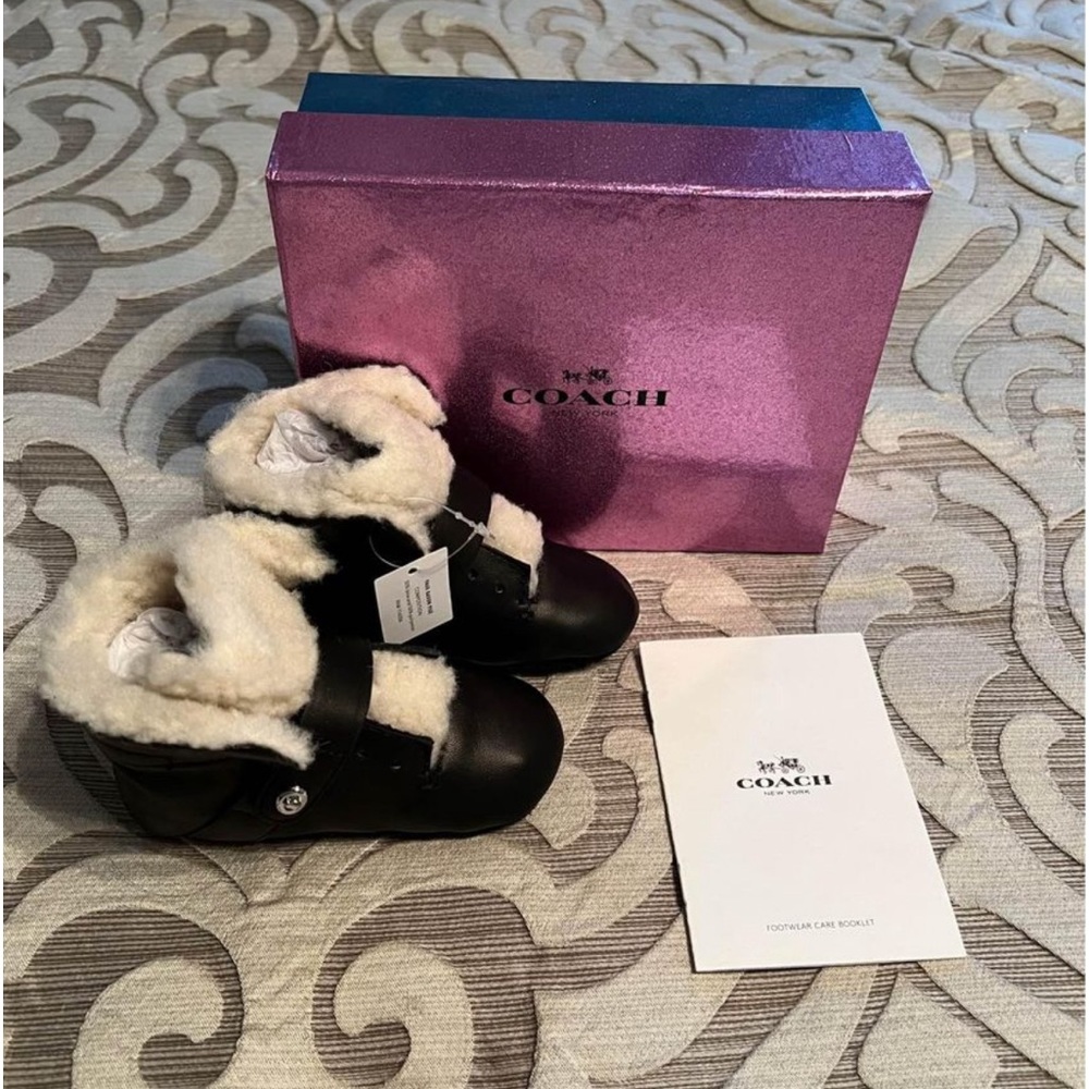 Coach baby Urban Hiker booties